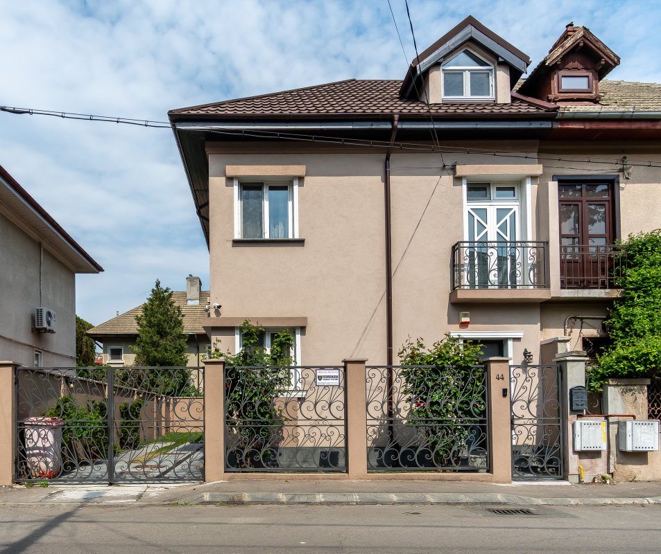 Vila Piata Alba Iulia 4 dormitoare