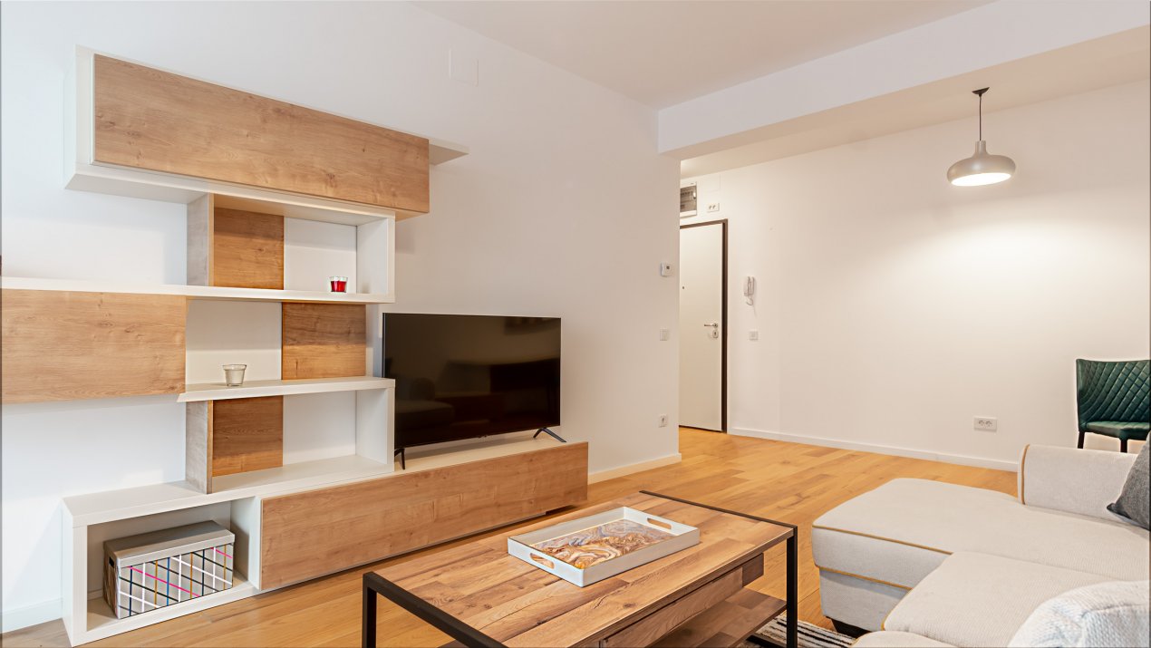2 camere Aviatiei - loc de parcare subteran - prima inchiriere