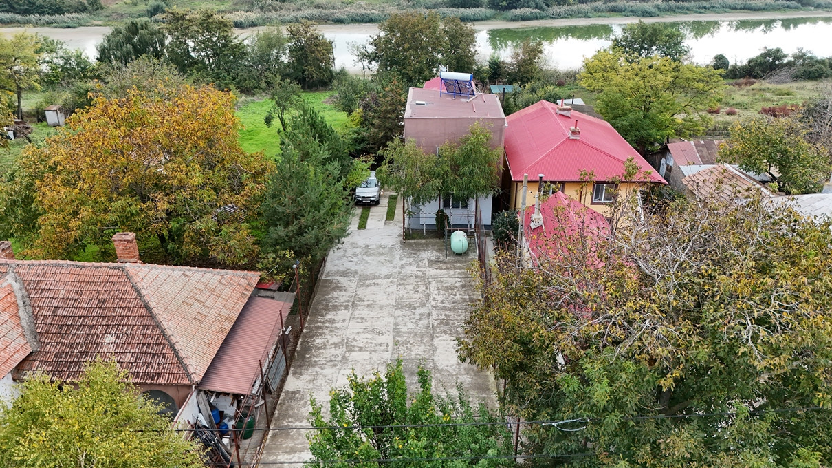 Casa  cu deschidere la lac