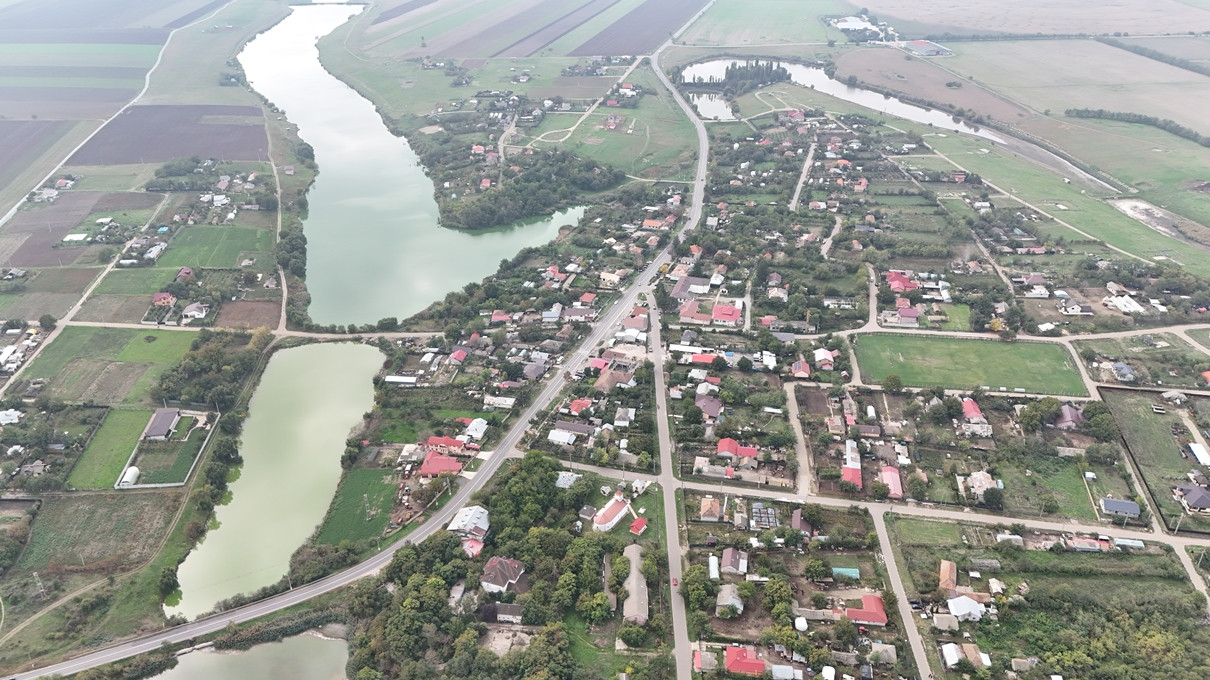 Casa  cu deschidere la lac