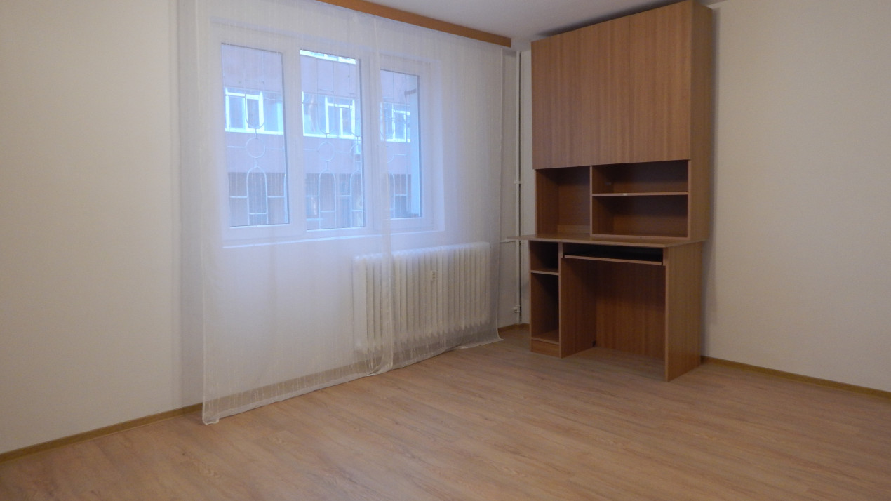 apartament renovat 3 camere  renovat Drumul Taberei