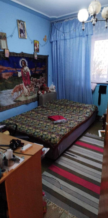 VAND APARTAMENT 3 CAMERE SPATIOS LANGA METROU APARATORII PATRIEI BERCENI