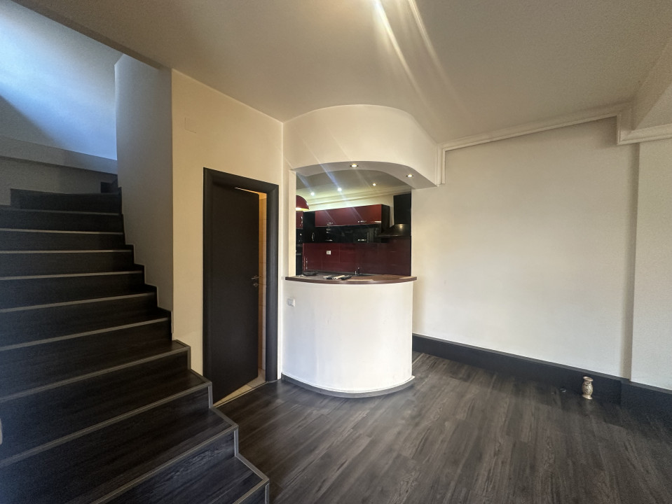 CORBEANCA, DUPLEX P+E+M 140 MP, CURTE PROPRIE 130 MP! 