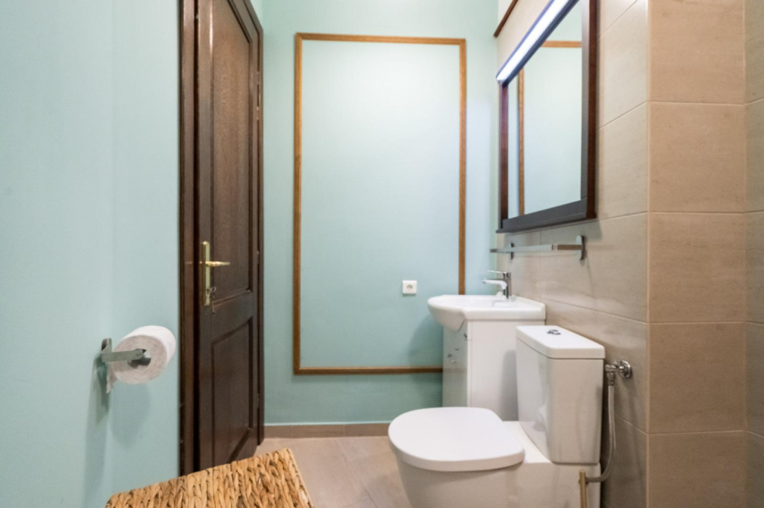 ARMENEASCA, APARTAMENT LUX-190 MP!