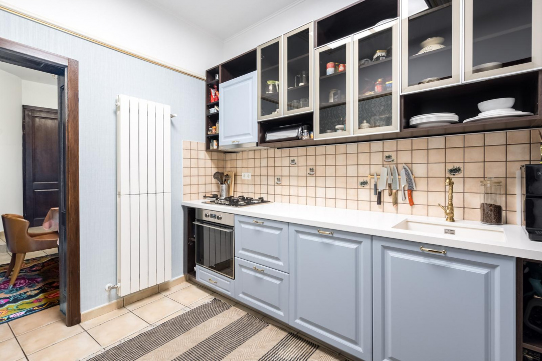 ARMENEASCA, APARTAMENT LUX-190 MP!