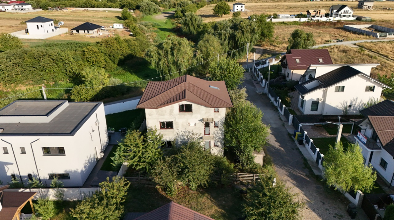 BERCENI-VIDRA CASA P+E+M 142 mp LOT 700 mp 