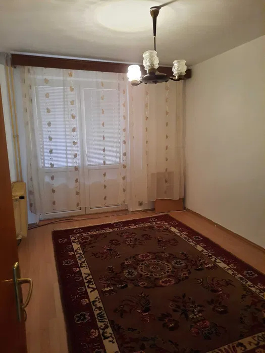 Apartament 3 camere Militari, lângă metrou Lujerului, bloc reabilitat