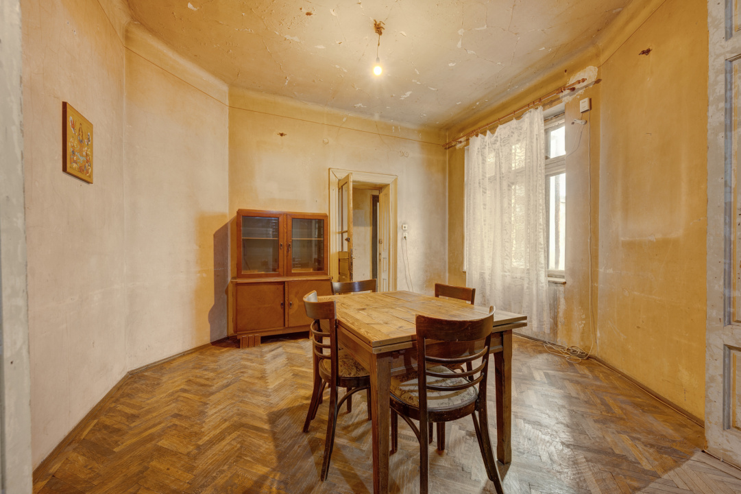 CAROL – 11 IUNIE, APARTAMENT 4 CAMERE IN VILA, 120 MP, ETAJ 1! 