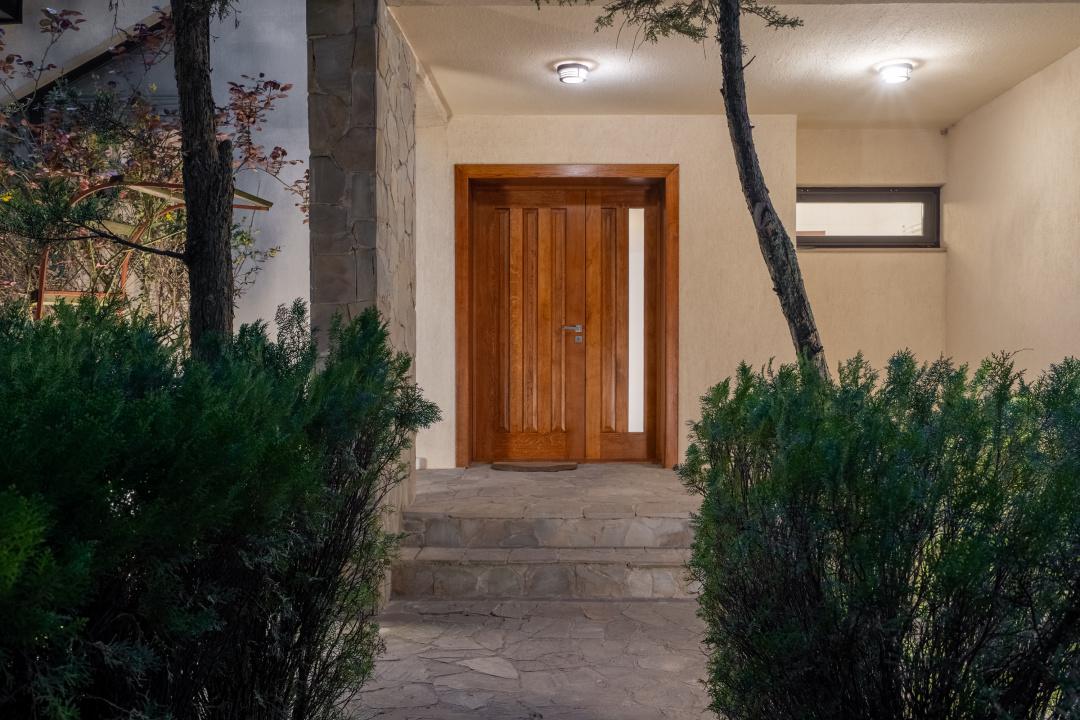 IANCU NICOLAE - COMPLEX TRAIAN, VILA 400 MP TOTAL, LOT 750 MP!