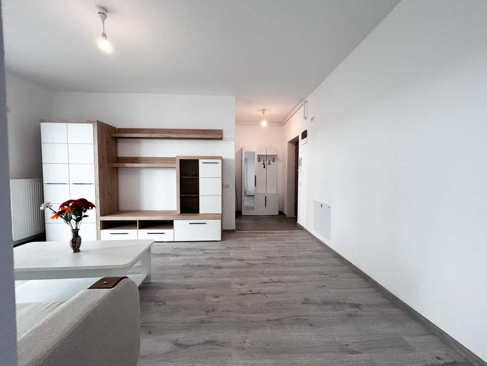 SUPERB: 50mp + curte privata 60mp, bloc 2023