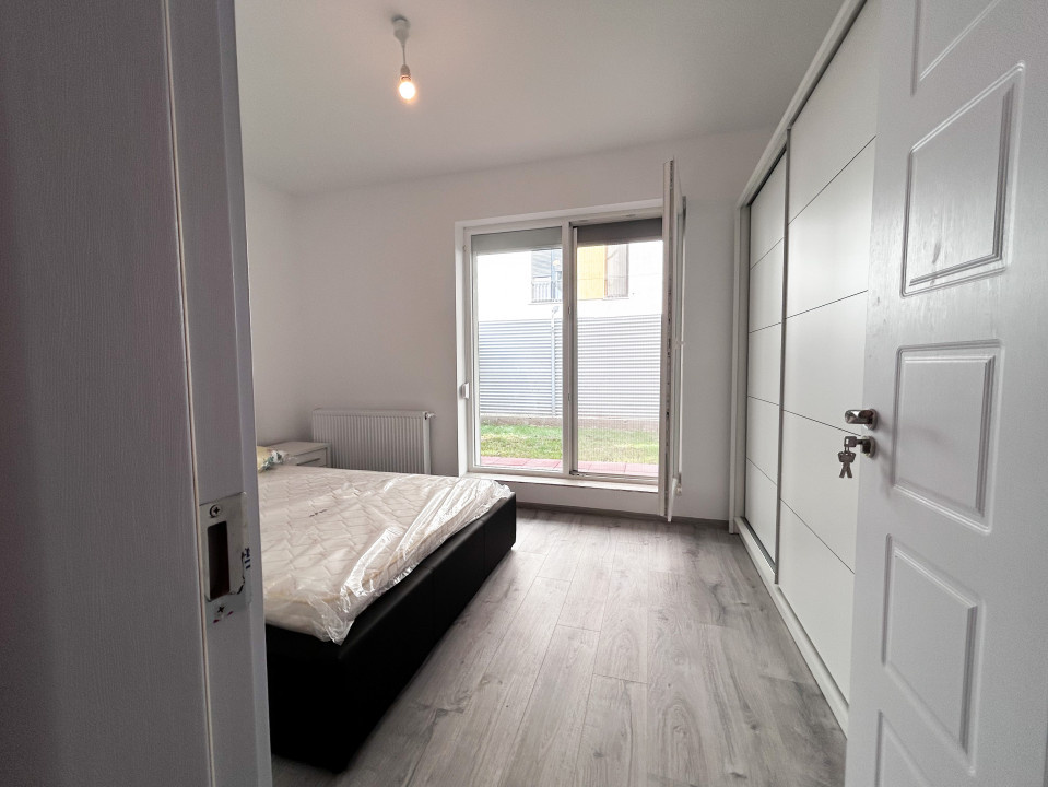 SUPERB: 50mp + curte privata 60mp, bloc 2023