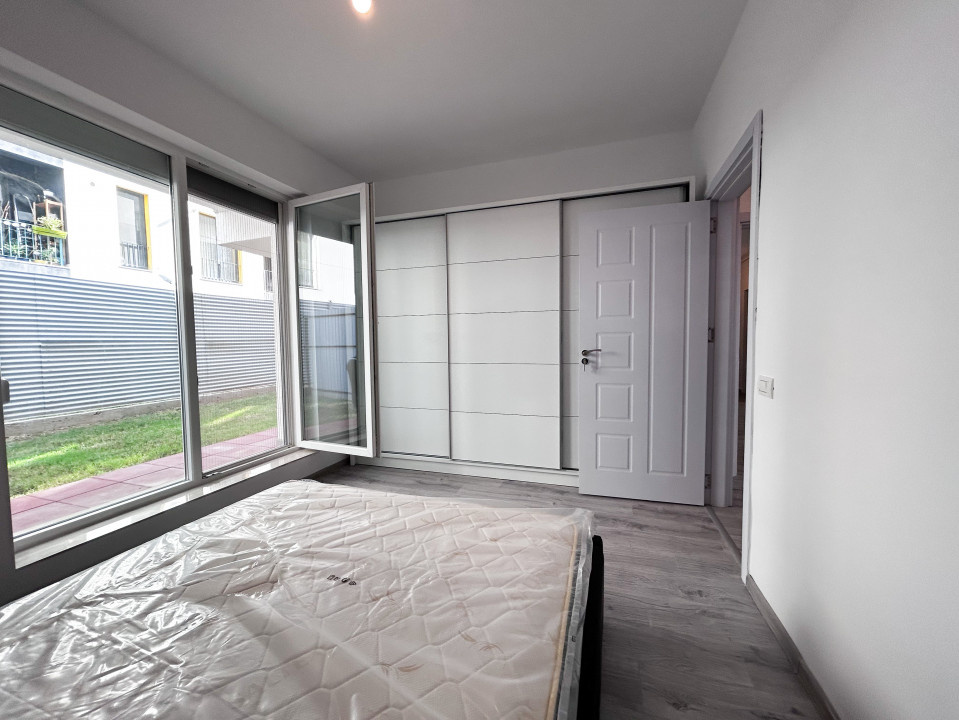SUPERB: 50mp + curte privata 60mp, bloc 2023