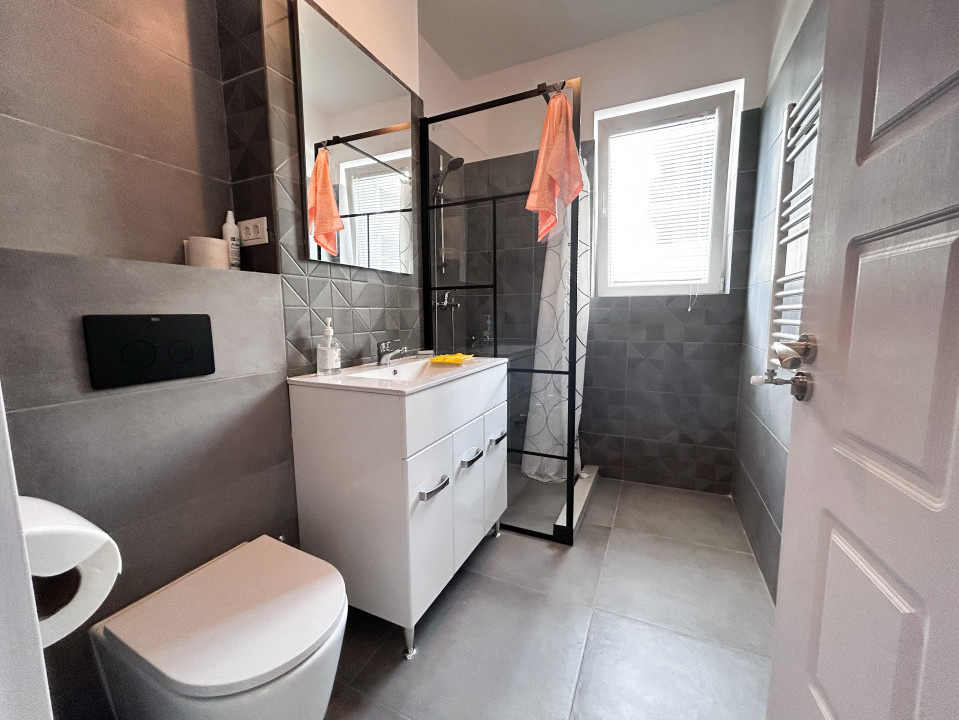 SUPERB: 50mp + curte privata 60mp, bloc 2023