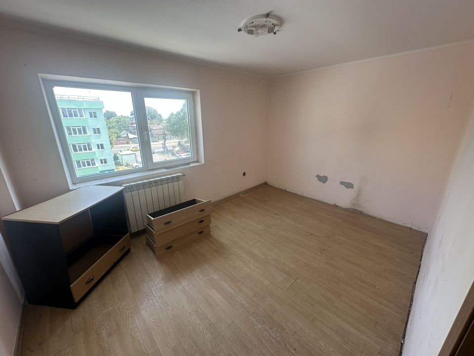 1 DECEMBRIE, 4 CAMERE 98 MP, LOT 22 MP PARCARE!