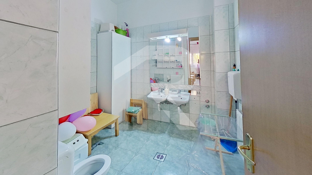 Proprietate Versatilă 235 m² - Fostă Grădiniță | Ideal Cabinet Medical/Office | 
