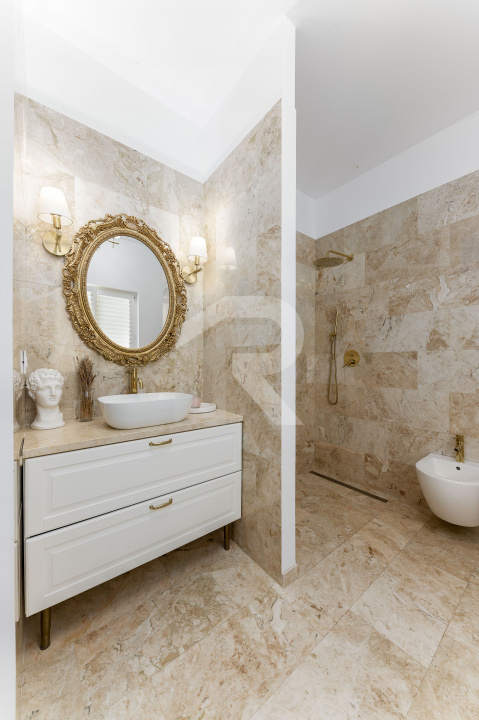 Vilă elegantă cu piscină și ieșire la Lac – Căciulați, Balotești