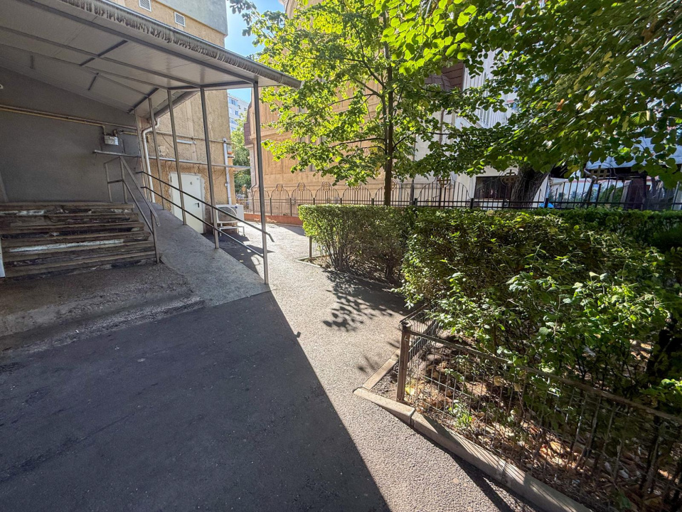 Apartament 4 Camere Piata Delfinului- Chisinau