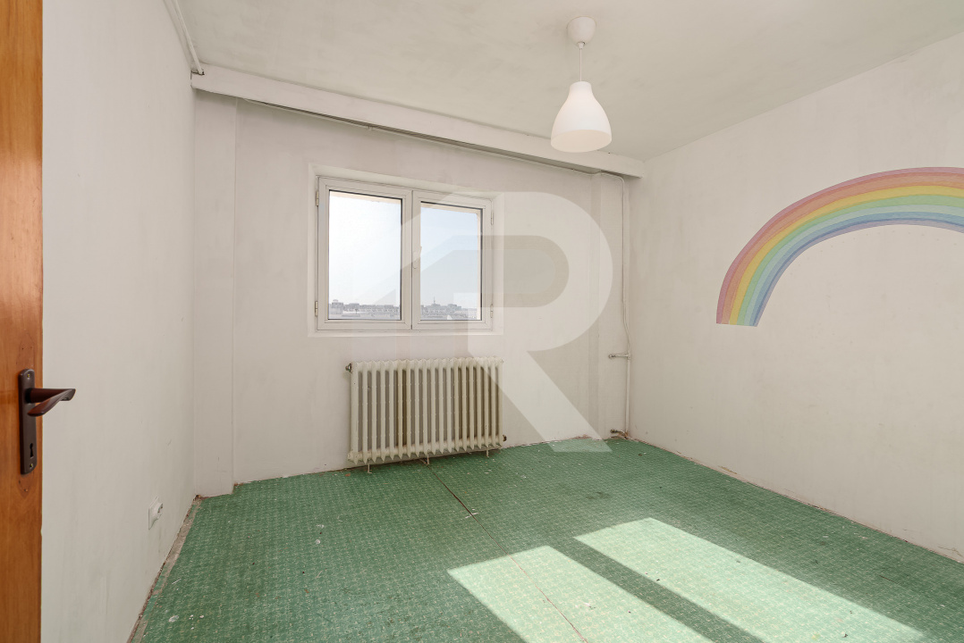 Turda - 4 camere, decomandat, '91 mp, 2 gr sanit, bloc 1983