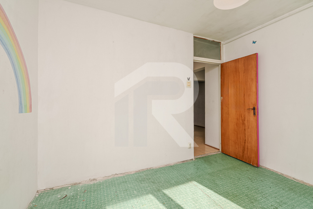 Turda - 4 camere, decomandat, '91 mp, 2 gr sanit, bloc 1983