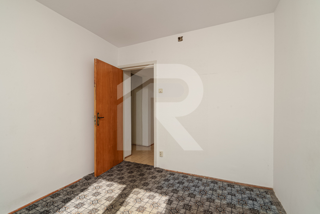 Turda - 4 camere, decomandat, '91 mp, 2 gr sanit, bloc 1983
