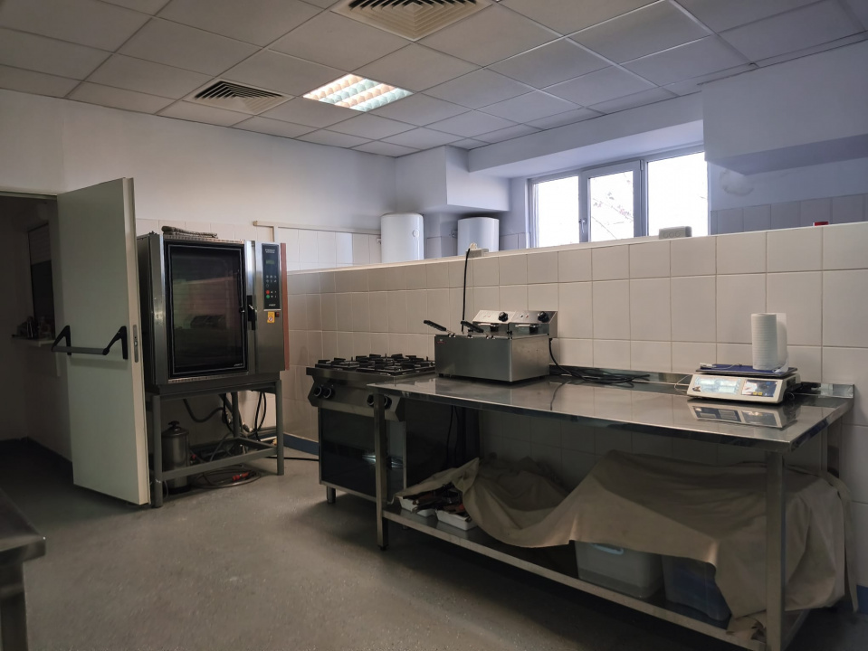 Spațiu Comercial tip Ballroom, 440 mp + 1000 mp parcare privata