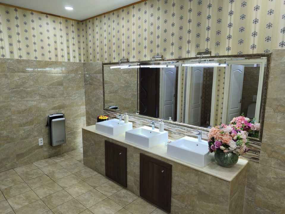 Spațiu Comercial tip Ballroom, 440 mp + 1000 mp parcare privata