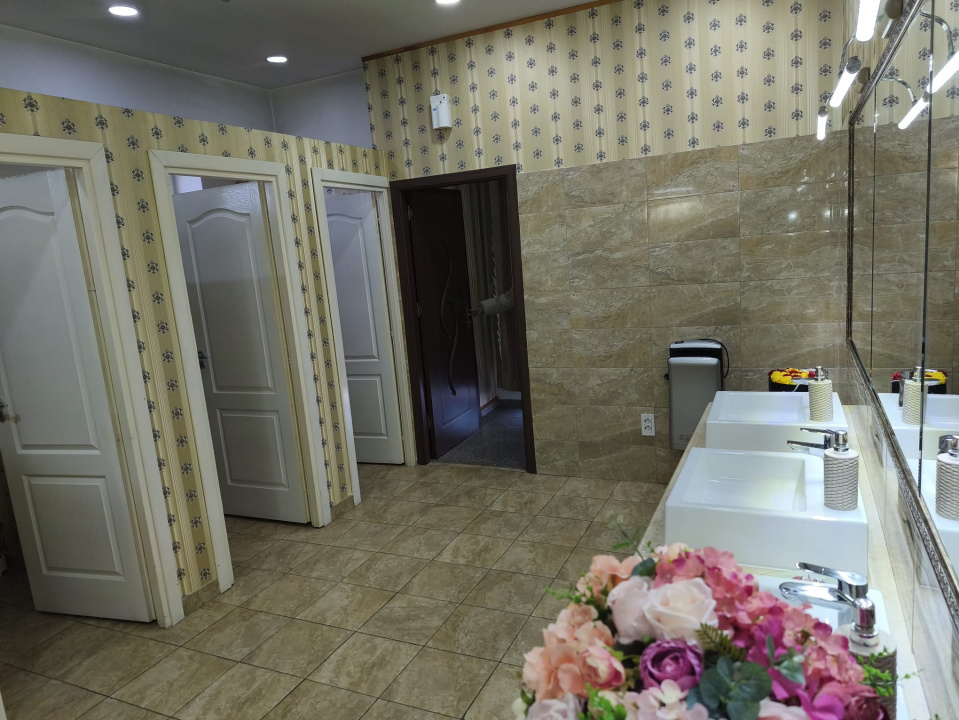 Spațiu Comercial tip Ballroom, 440 mp + 1000 mp parcare privata