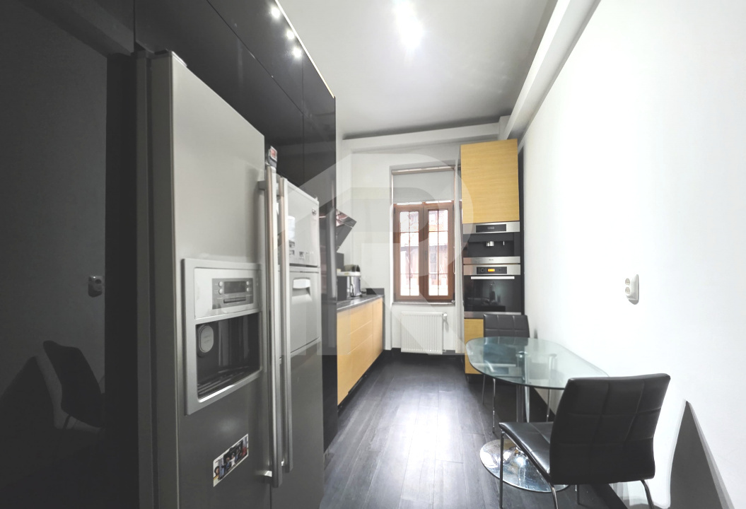 Etaj in Vila, Alexandru Philippide 4, renovat, mobilat si utilat complet