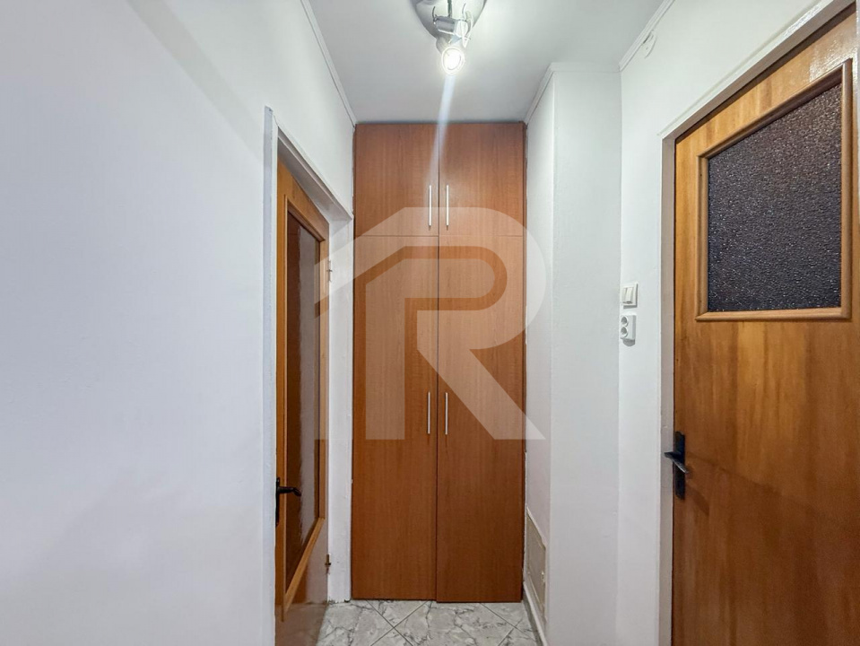 Apartament semidecomandat in Piata Obor