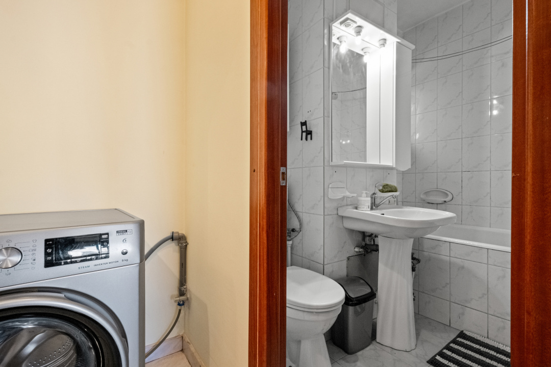 Apartament 3 Camere Decomandat Piata Valea Ialomitei