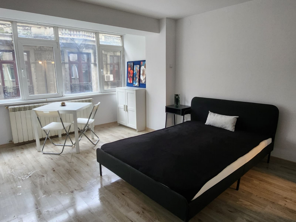 Garsonieră ultracentrală Ion Brezoianu, Cismigiu, Lipscani, Universitate 400 eur