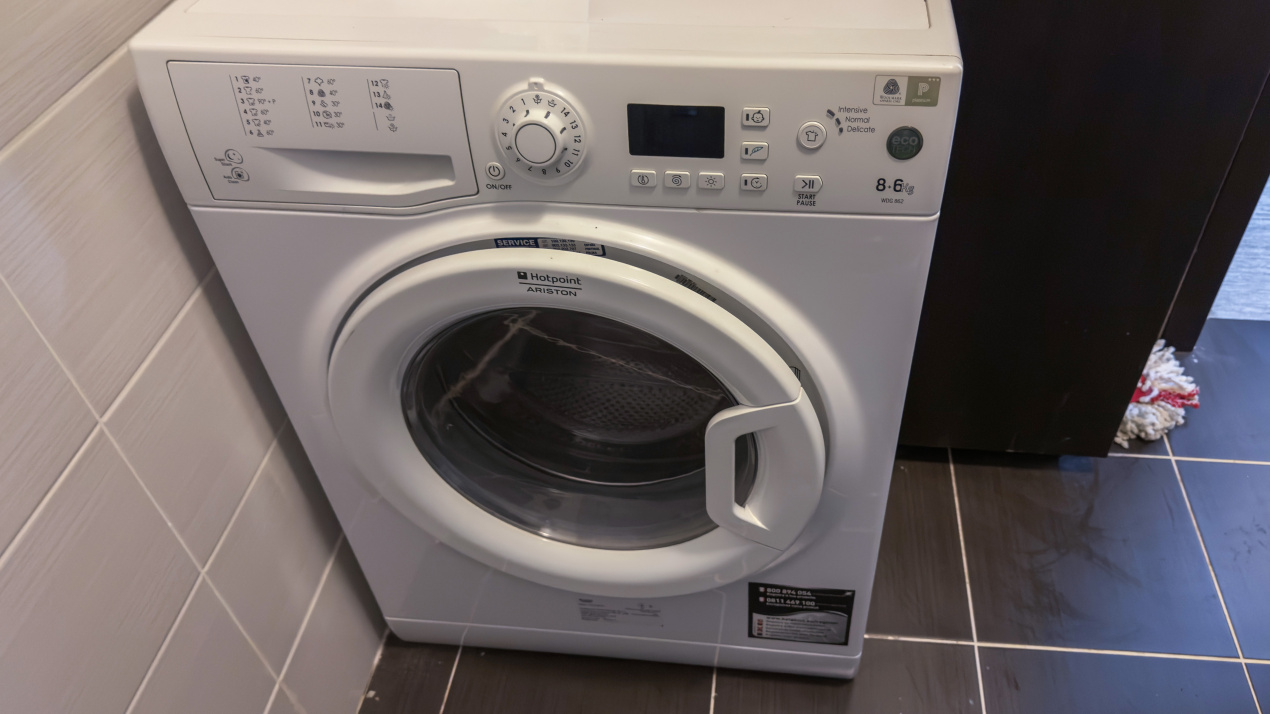 Apartament 2 camere mobilat modern, parcare, lângă metrou