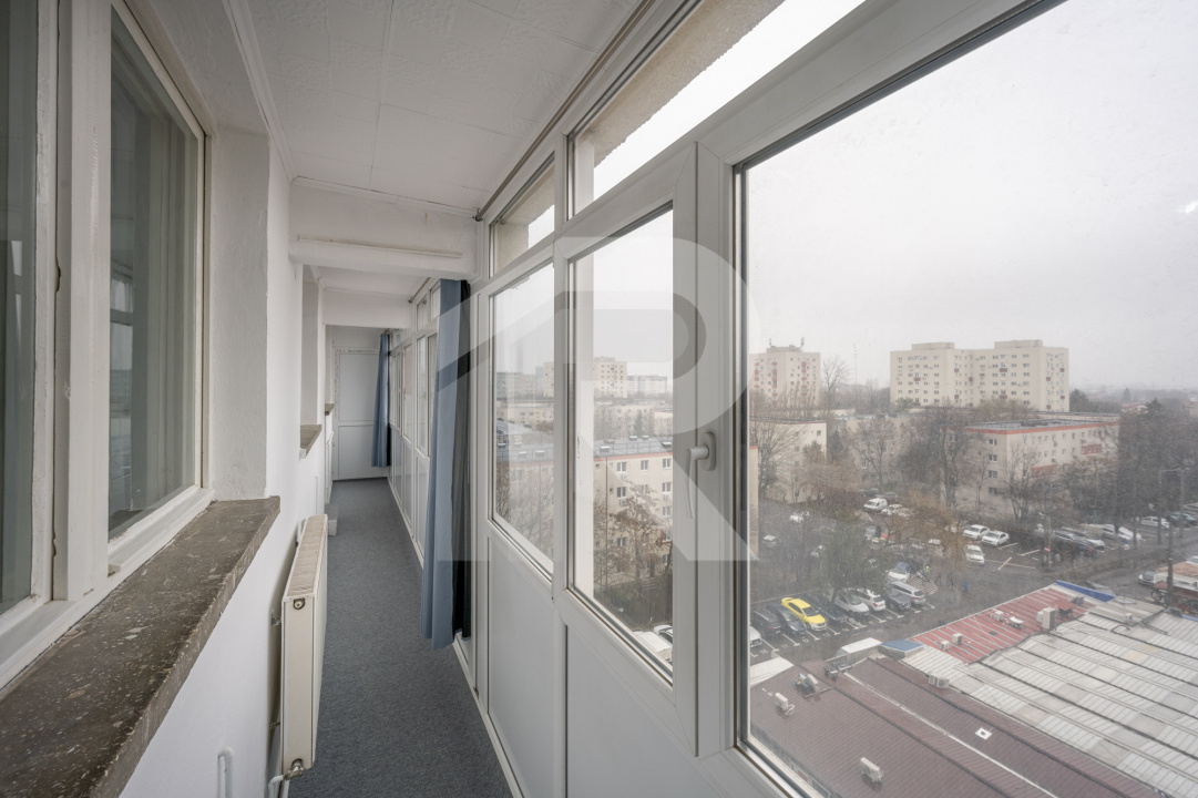 PIAȚA REȘIȚA, 3 CAMERE, 73 MP TOTAL, CENTRALA PROPRIE, LOC PARCARE!