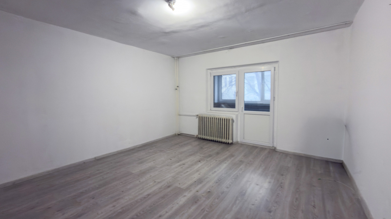 Garsonieră 36mp Unirii - Etaj 1, Renovare Totală Necesară