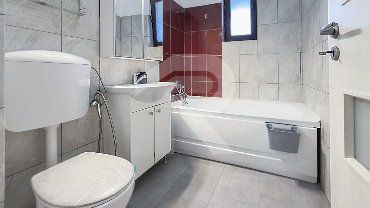 Apartament 2 camere + loc de parcare