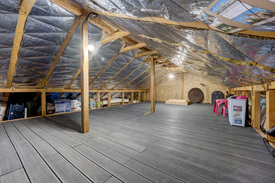 VIDRA – TOAMNEI, CASA 112 MP UTILI + POD 40 MP, LOT 320 MP!