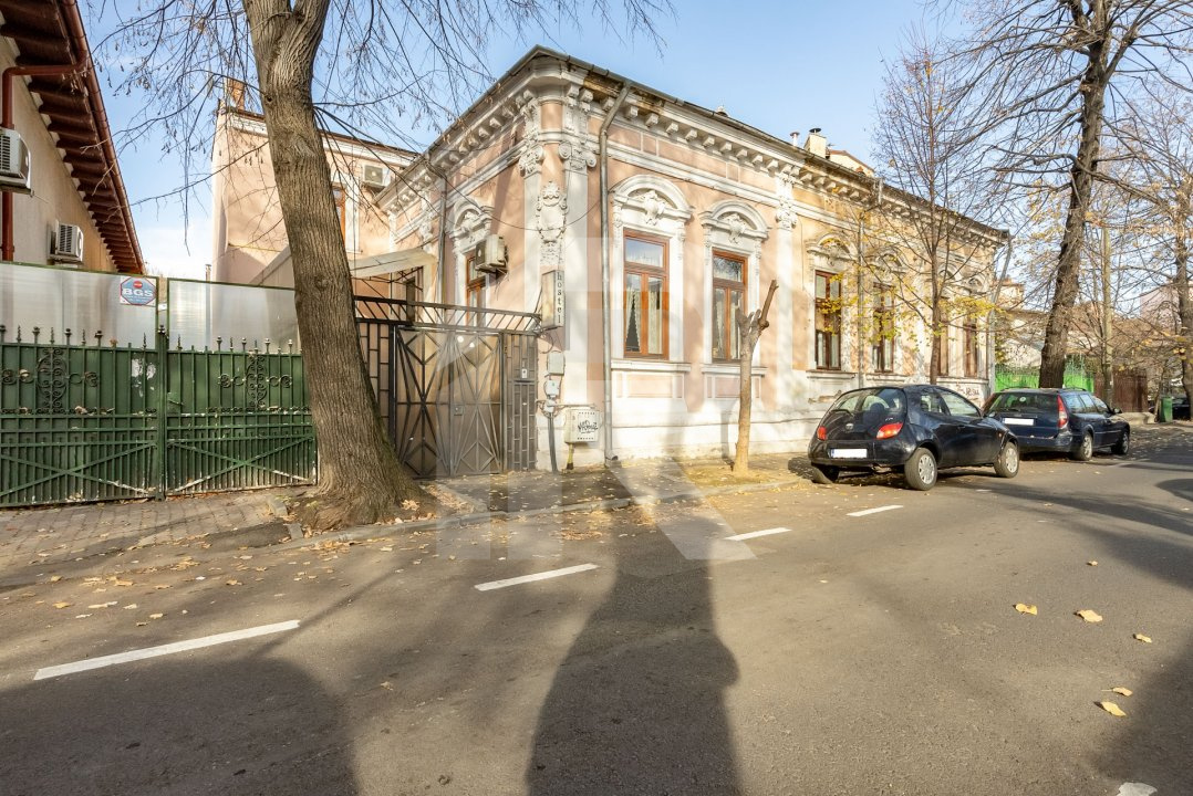 Vilă interbelică – eleganță și investiție în inima Capitalei