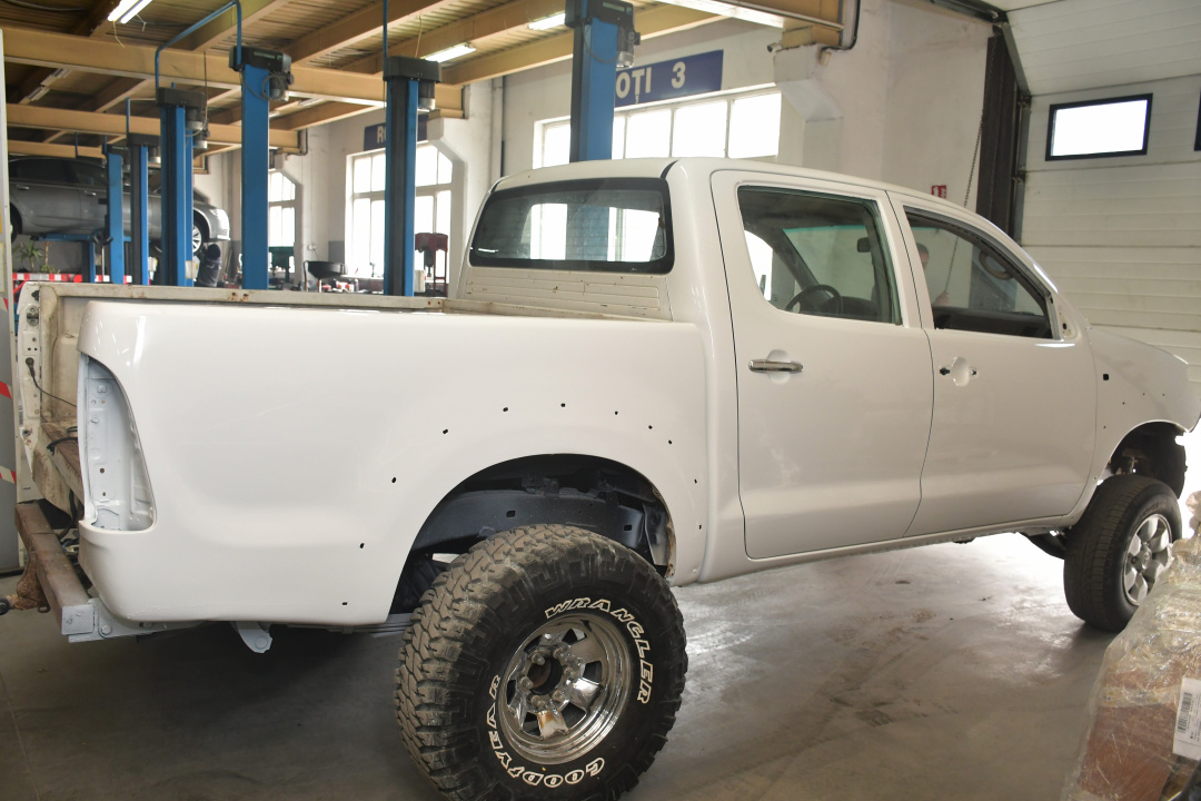 Inchiriez Service Auto Echipat complet pt Mecanica si Tinichigerie Vopsitorie