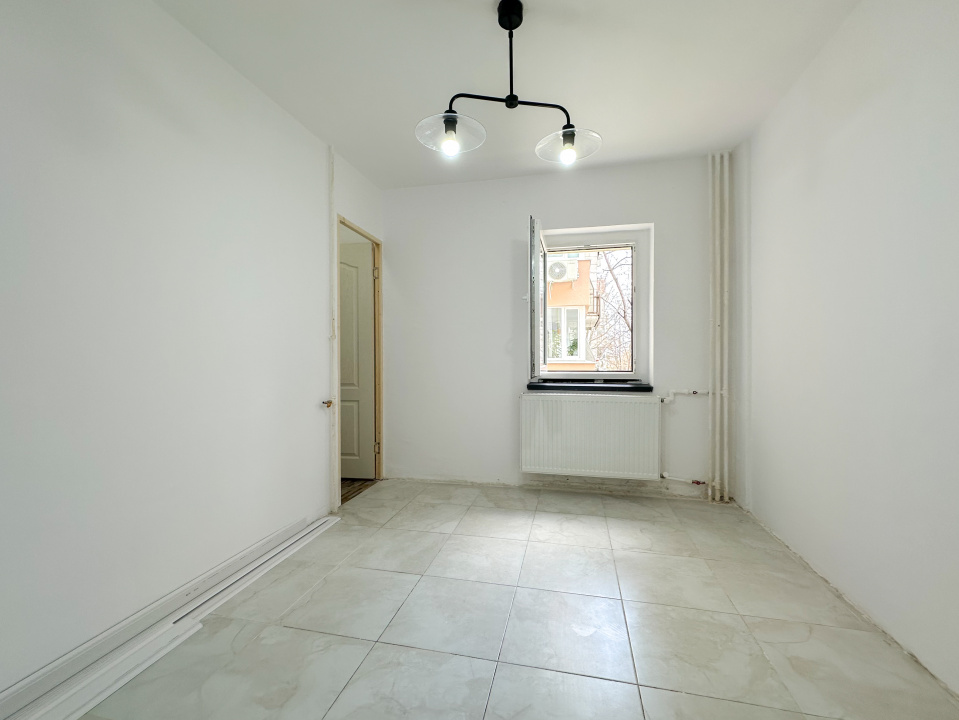 Lângă parc, renovat complet, gata să devină al tău. Totul nou!