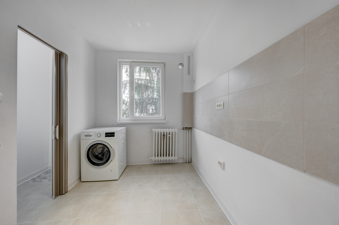 TITAN – OZANA, APARTAMENT 3 CAMERE 66 MP TOTAL, ETAJ 3 DIN 4, RENOVAT! 