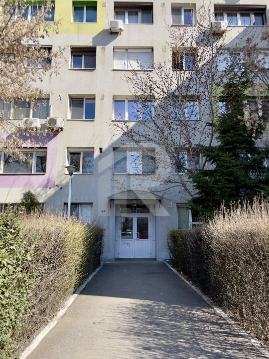 Priveliște panoramică unică - apartament de închiriat în Piața Domenii!