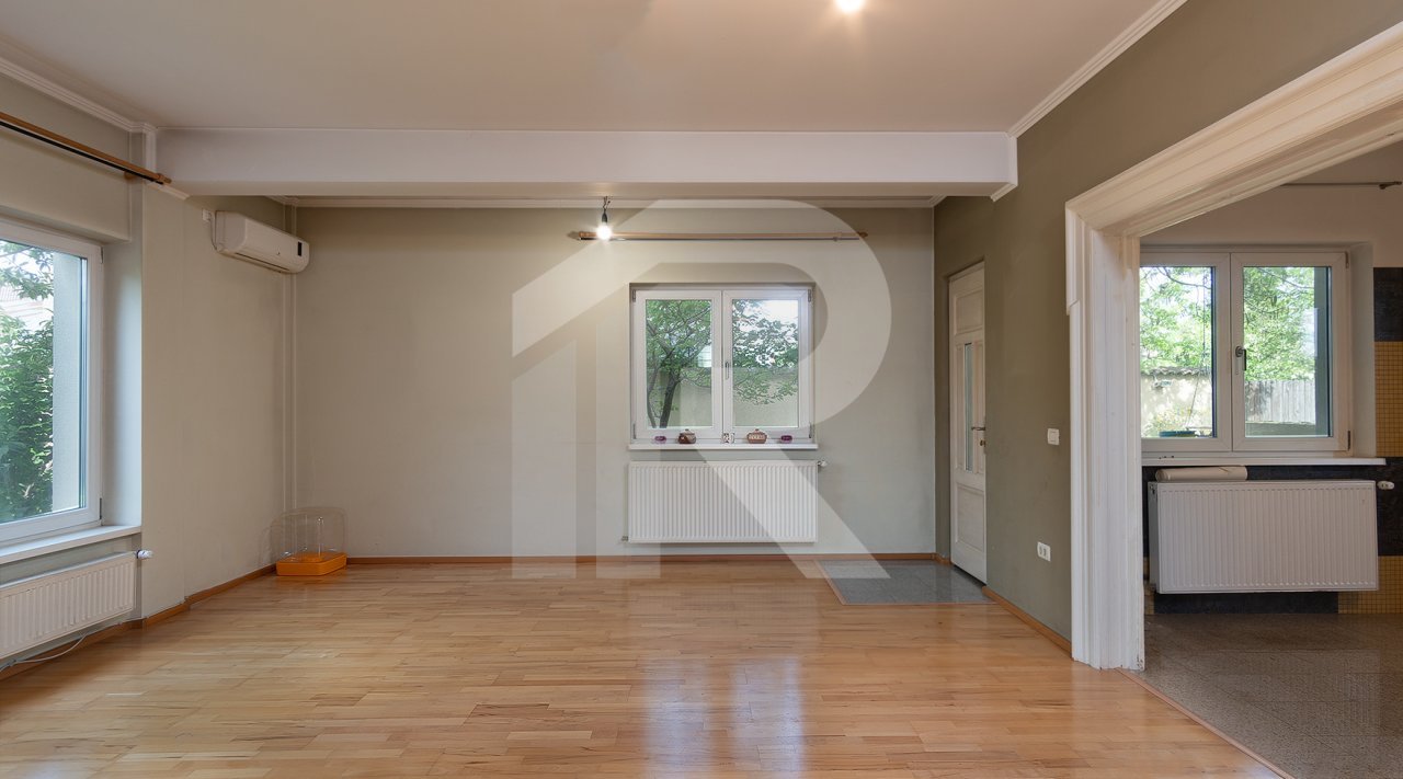 Casa cu o grădină minunată, pentru familia ta !