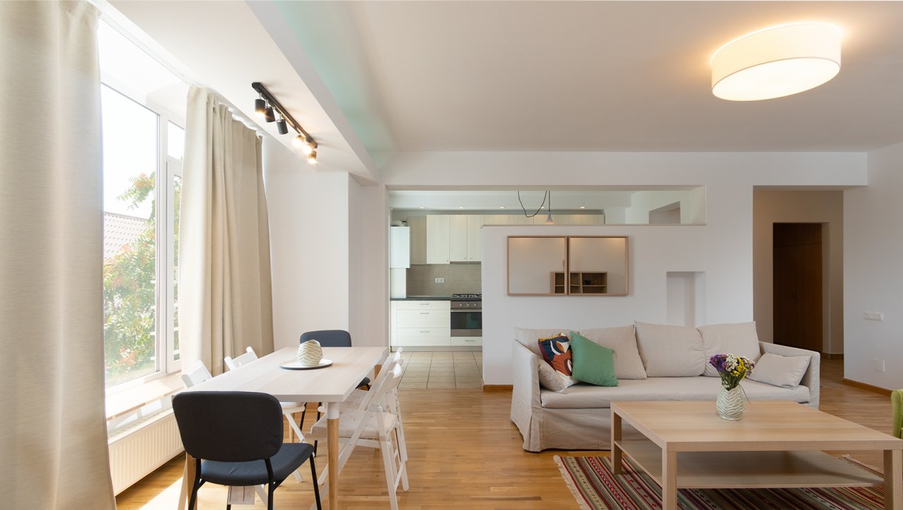 Duplex - 3 dormitoare- proaspat mobilat si decorat, la un pret excelent !!
