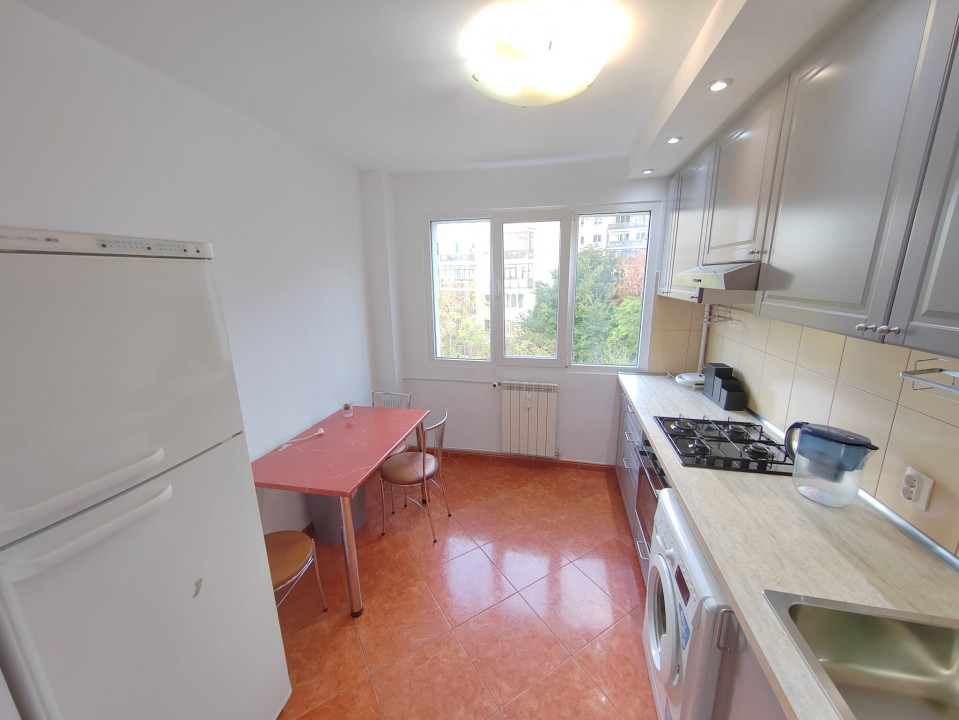 Apartament 3 camere Dristor foarte curat mobilat si utilat