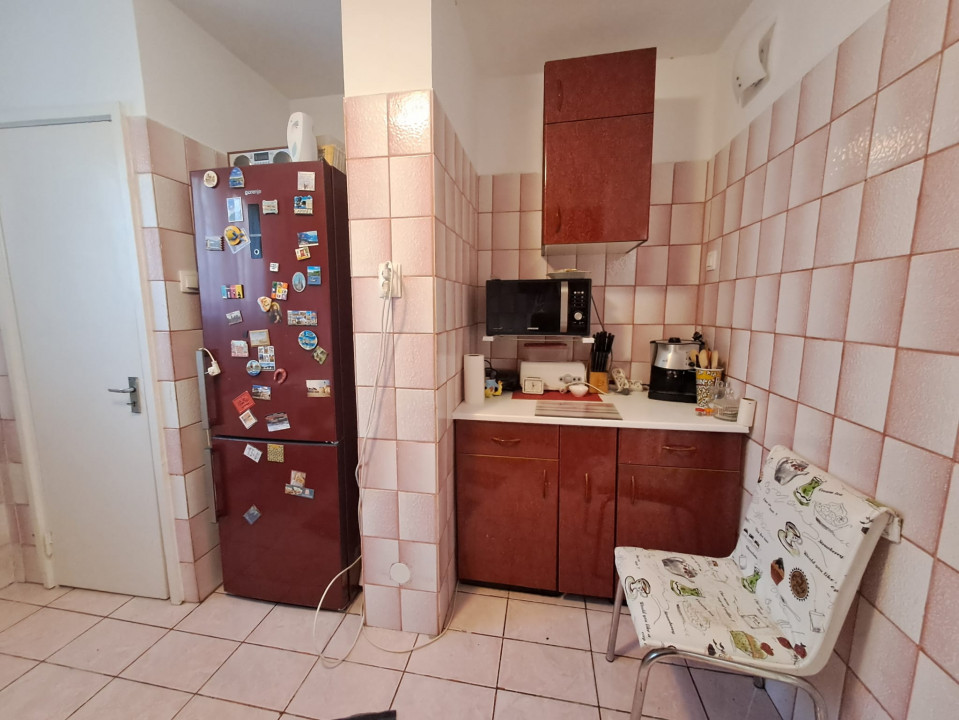 Apartament 3 camere plus loc de parcare Drumul Taberei