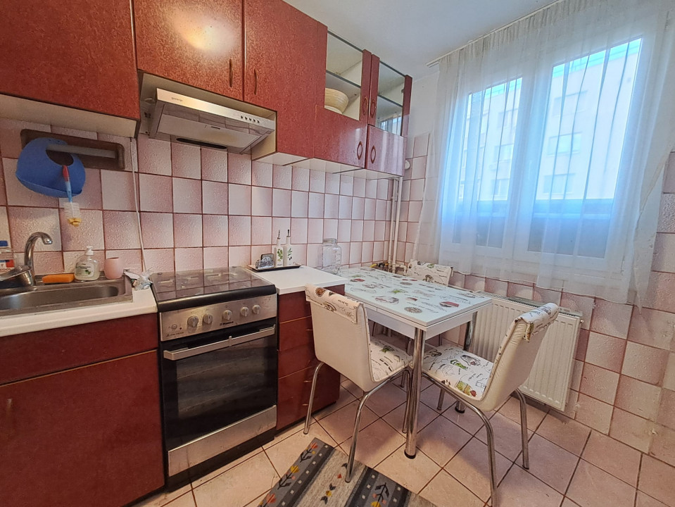 Apartament 3 camere plus loc de parcare Drumul Taberei