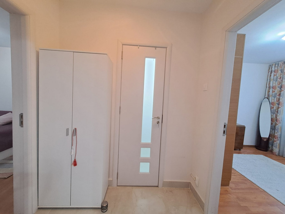 Apartament 3 camere plus loc de parcare Drumul Taberei