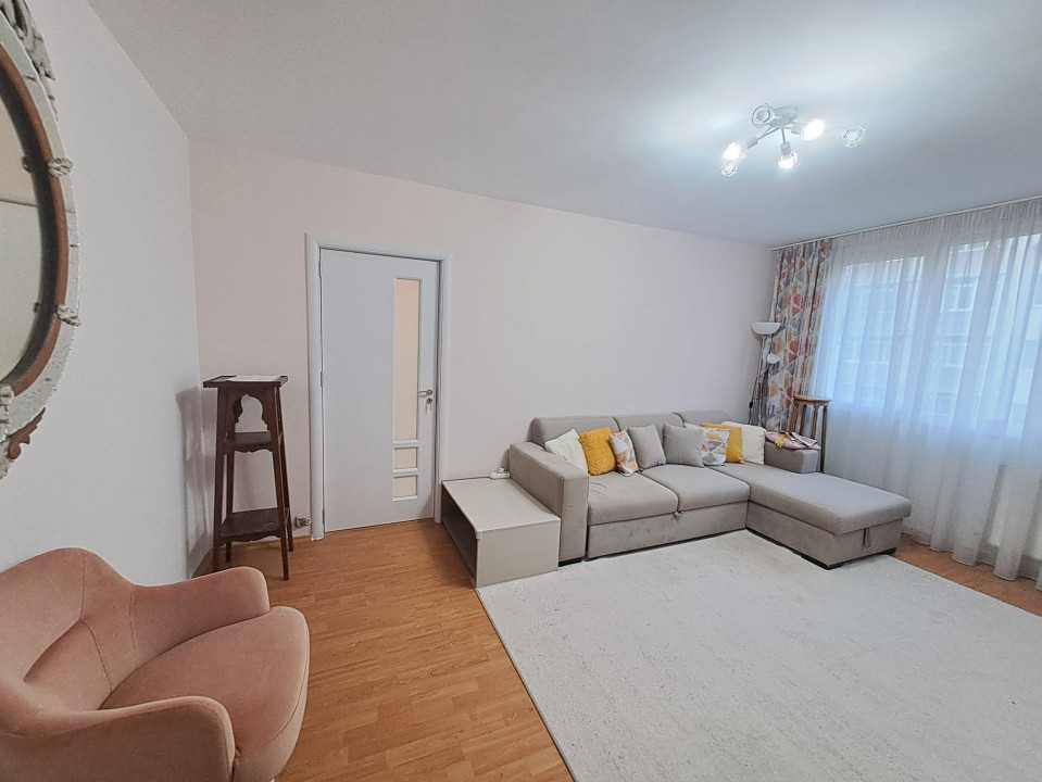 Apartament 3 camere plus loc de parcare Drumul Taberei