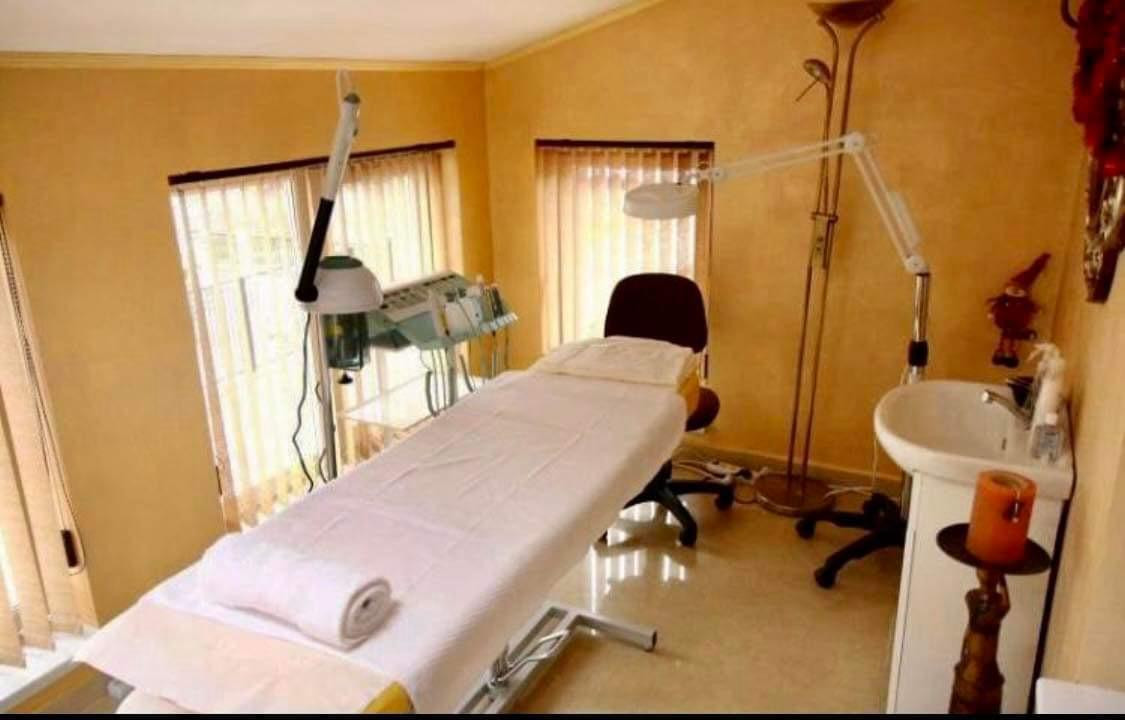 Titan Vila versatila multiple utilizari