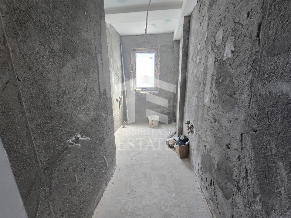 OVIDIU-POIANA- Vila tip duplex cu terasa circulabila.